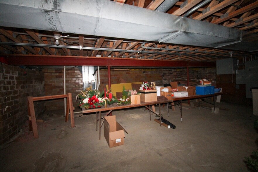 More Photos Of 100 E 3rd St, Galva Office For Sale