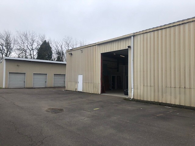More Photos Of 483 Shelley St, Springfield Warehouse For Lease