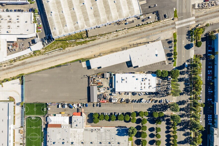 More Photos Of 501 E Cerritos Ave, Anaheim Warehouse For Lease