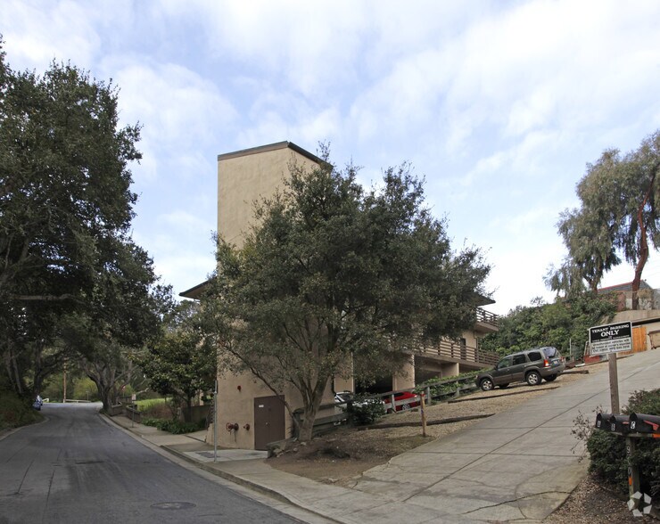 More Photos Of 910 Major Sherman Ln, Monterey Medical For Lease