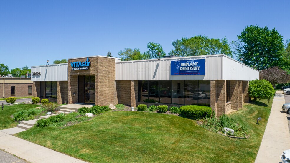 More Photos Of 28124 Orchard Lake Rd, Farmington Hills Medical For Lease