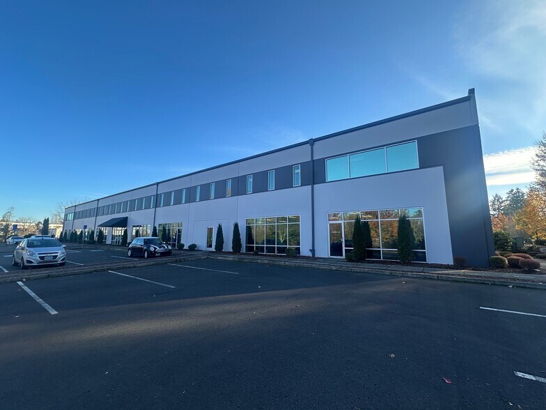 More Photos Of 12111 SW Herman Rd, Tualatin Manufacturing For Lease