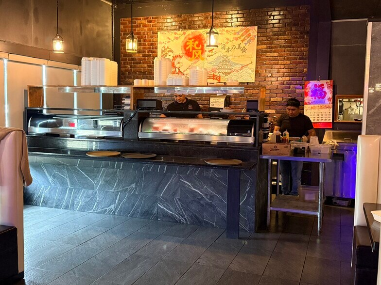 More Photos Of 2100 W White Oaks Dr, Springfield Restaurant For Sale