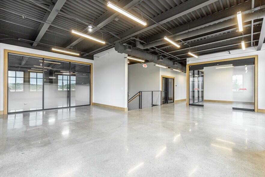 More Photos Of 5402 Ooltewah Ringgold Rd, College Dale Flex For Lease