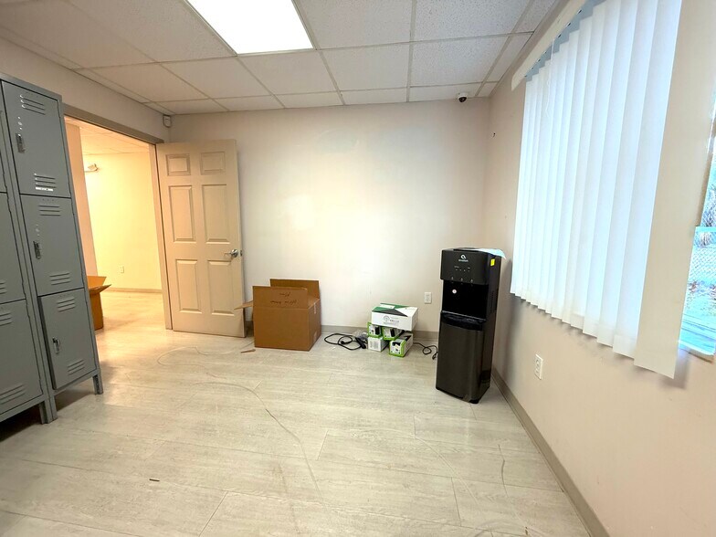 More Photos Of 833 E Oak St, Kissimmee Medical For Lease