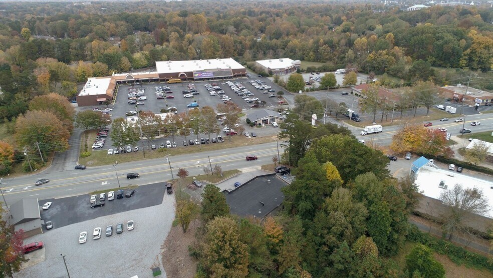 More Photos Of 1125 Eastchester Dr, High Point Freestanding For Sale