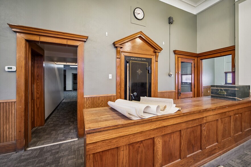 More Photos Of 200 1st Ave E, Newton Office For Sale