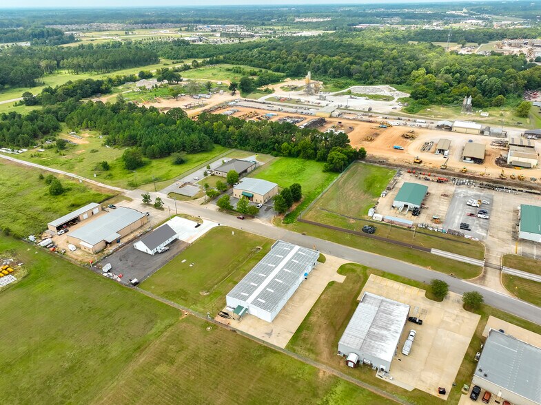 More Photos Of 285 Kershaw Industrial Blvd, Montgomery Warehouse For Sale