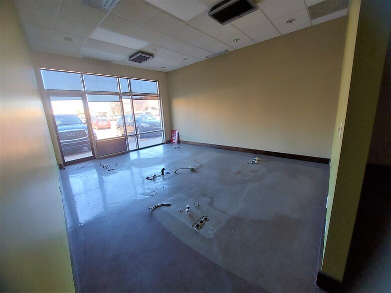 More Photos Of 5212 48 St, Red Deer Office For Sale