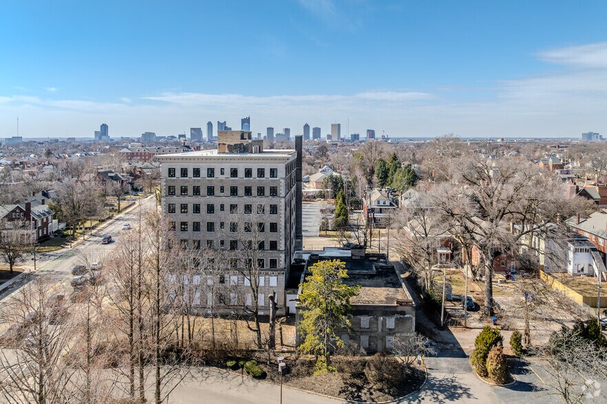 More Photos Of 1312 E Broad St, Columbus Apartments For Sale