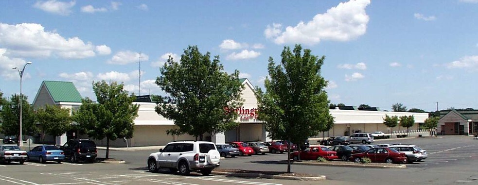 More Photos Of 80-96 Boston Post Rd, Orange Unknown For Lease