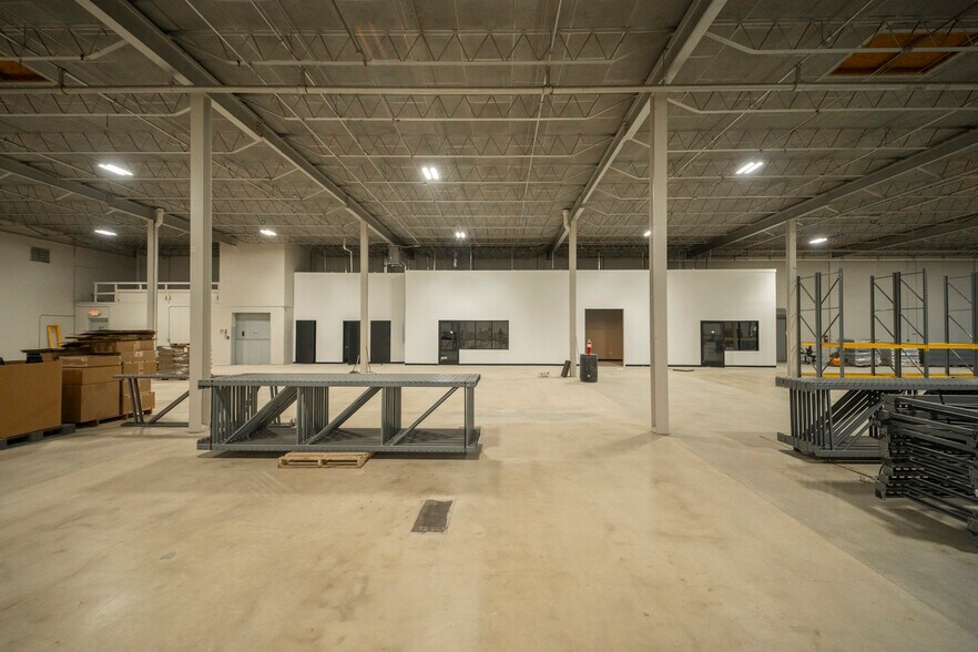 More Photos Of 255 Homer St, Commerce Manufacturing For Lease