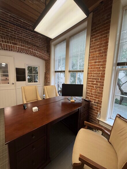 More Photos Of 171 Church St, Charleston Office For Sale