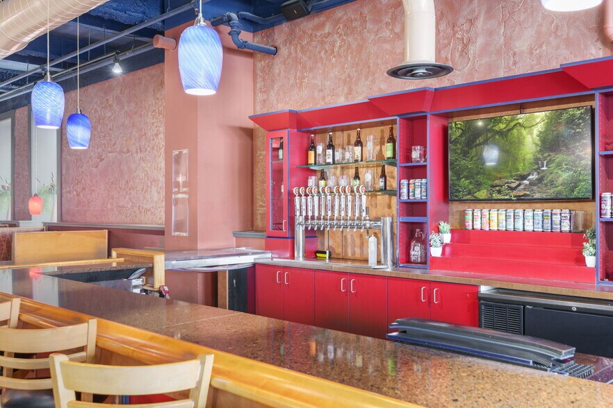 More Photos Of 812-814 W Hamilton St, Allentown Loft Creative Space For Sale