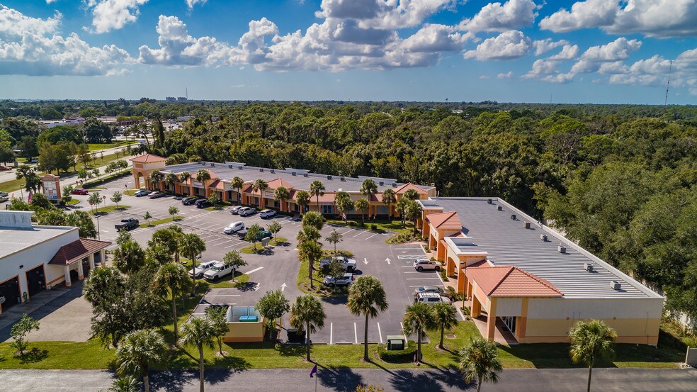More Photos Of 5781-5783 Bayshore Rd, North Fort Myers Unknown For Lease