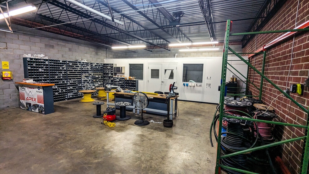 More Photos Of 151 Blue Bell Rd, Greensboro Warehouse For Sale