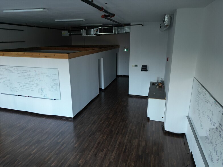 More Photos Of 65 Denzil Doyle Crt, Ottawa Showroom For Sale