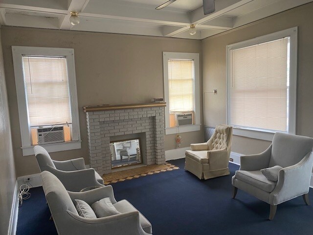 More Photos Of 205 4th Ave N, Saint Petersburg Storefront Retail Office For Sale
