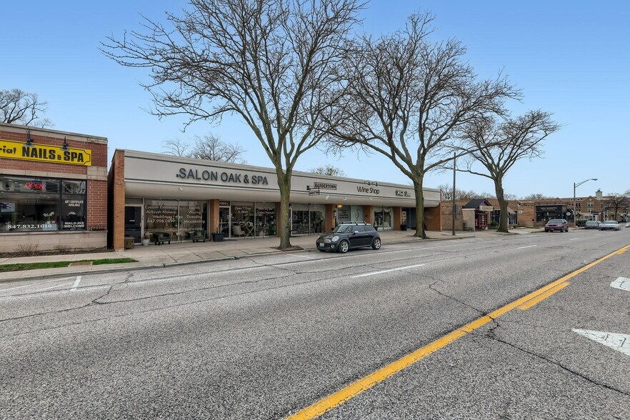 More Photos Of 1039-1059 Waukegan Rd, Glenview Unknown For Lease