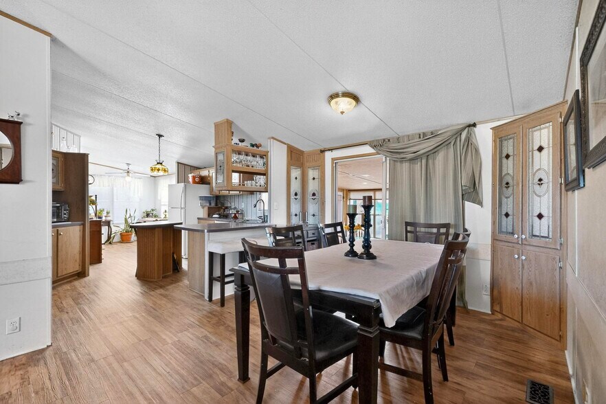 More Photos Of 15711 La Hacienda Dr, Austin Light Manufacturing For Sale