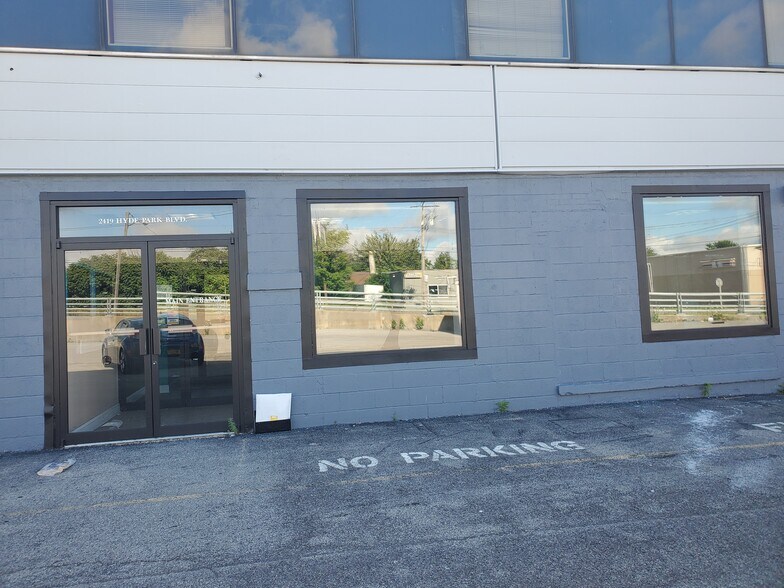More Photos Of 2425 Hyde Park Blvd, Niagara Falls Freestanding For Lease