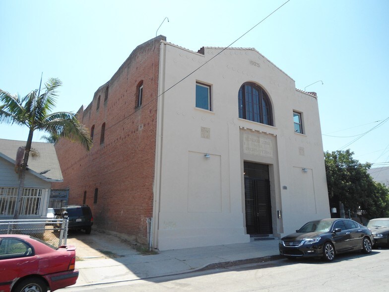 More Photos Of 124 N Townsend Ave, Los Angeles Loft Creative Space For Sale