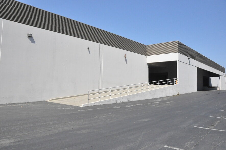 More Photos Of 225-265 Westridge Dr, Watsonville Research And Development For Lease