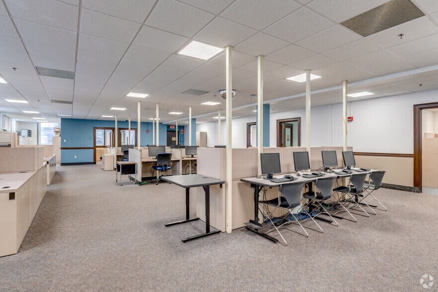 More Photos Of 313 W Liberty St, Lancaster Office For Lease