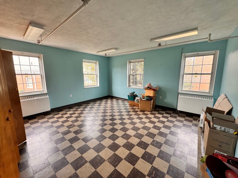 More Photos Of 618 Roswell NW Rd, Carrollton Healthcare For Sale