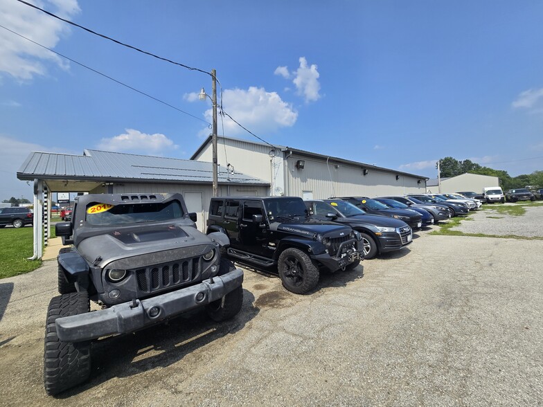 More Photos Of 423 Ransdell Rd, Lebanon Flex For Sale