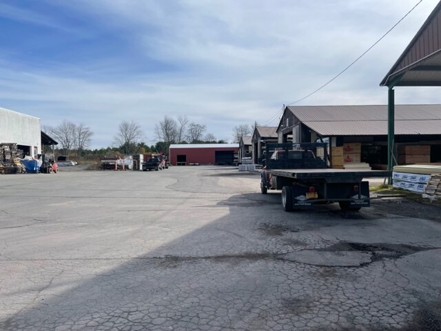 More Photos Of 419 State Route 17B, Monticello Freestanding For Sale