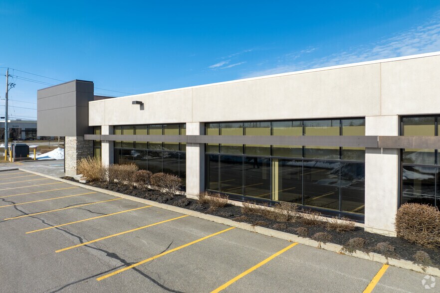 More Photos Of 3450 Superior Ct, Oakville Office For Lease