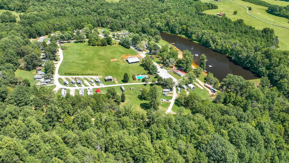 More Photos Of 1105 W Lake Rd, Spout Spring Trailer Camper Park For Sale