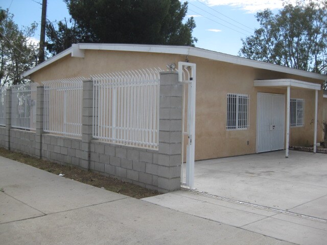 More Photos Of 12270 Foothill Blvd, Sylmar Office For Lease