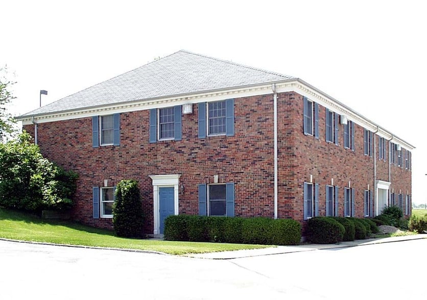 More Photos Of 2777 W Clay St, Saint Charles Office For Lease