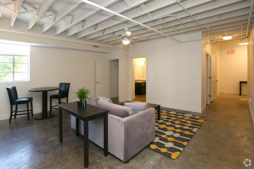 More Photos Of 615 Ferry St, Lafayette Apartments For Sale