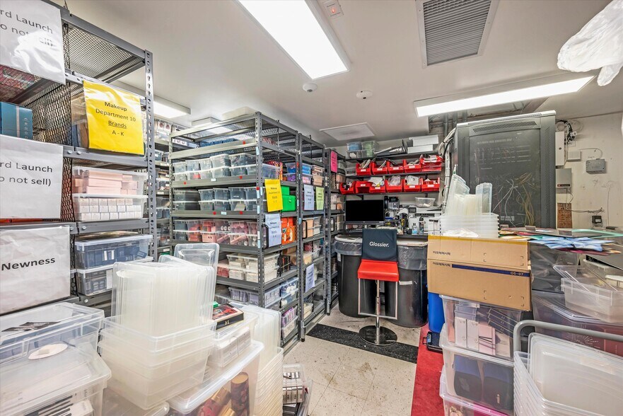 More Photos Of 3407 California St, San Francisco Storefront For Lease