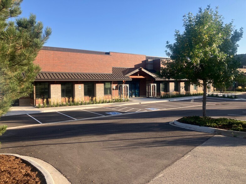 More Photos Of 7871 Shaffer Pky, Littleton Warehouse For Sale