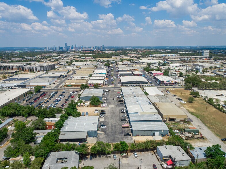 More Photos Of 415 E Saint Elmo Rd, Austin Unknown For Lease