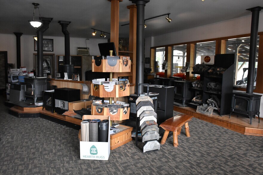 More Photos Of 17275 Shreve Run Rd, Pleasantville General Retail For Sale