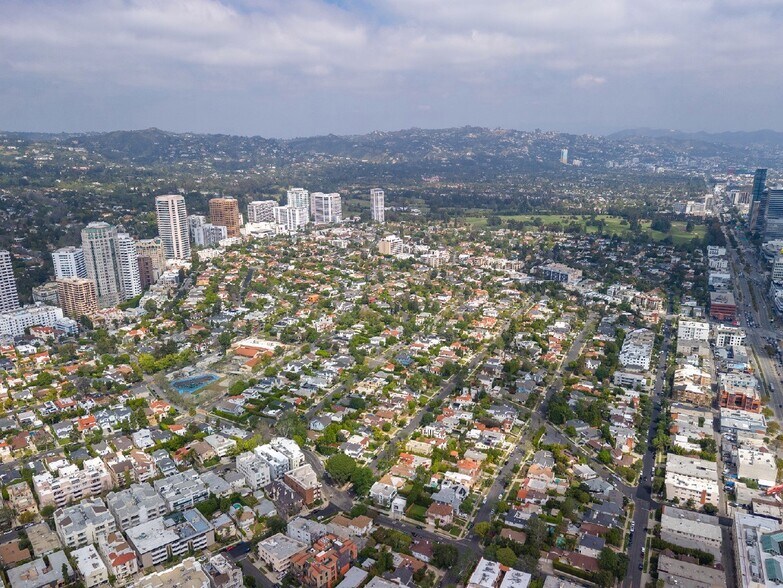 More Photos Of 1630 Hilts Ave, Los Angeles Apartments For Sale