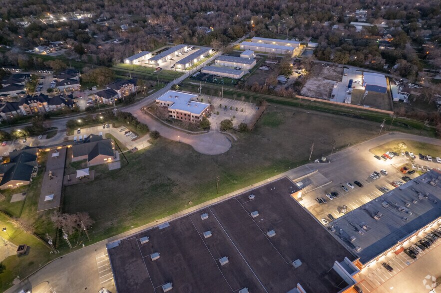 More Photos Of 12300 Dundee Ct, Cypress Unknown For Lease