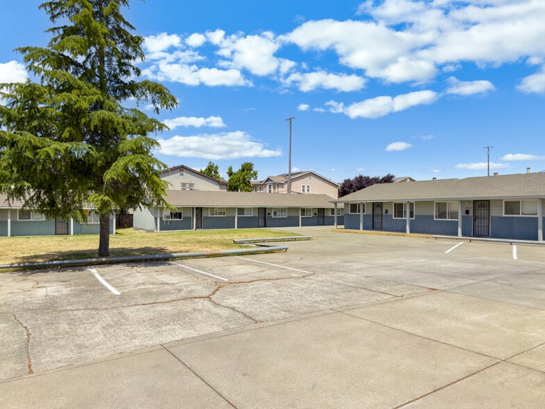 More Photos Of 1637 Kidder Ave, Fairfield Multifamily For Sale