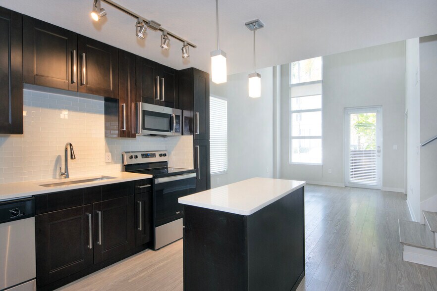 More Photos Of 190 SE 5th Ave, Delray Beach Apartments For Lease