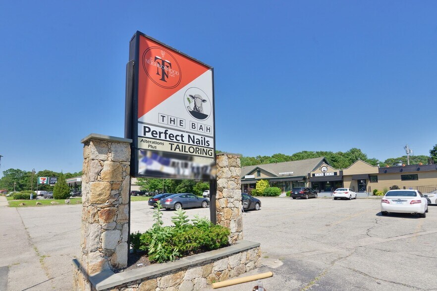 More Photos Of 7354-7366 Post Rd, North Kingstown Restaurant For Sale