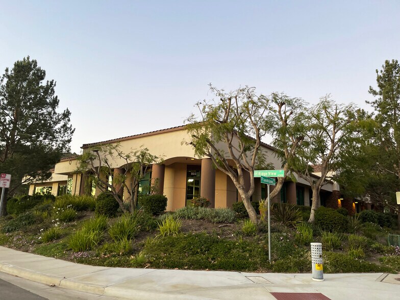 More Photos Of 803 Camarillo Springs Rd, Camarillo Office For Lease