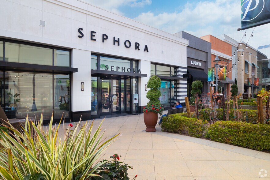 More Photos Of 40820 Winchester Rd, Temecula General Retail For Lease