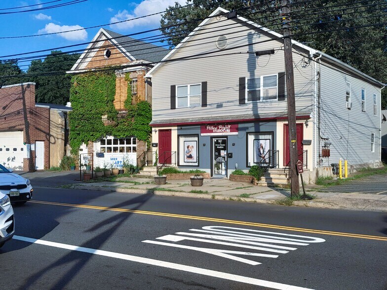 More Photos Of 476 Main St, Metuchen Storefront Retail Residential For Sale
