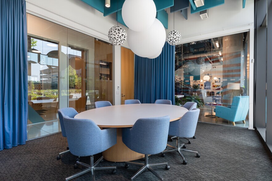 More Photos Of 1372 Peachtree St NE, Atlanta Coworking Space