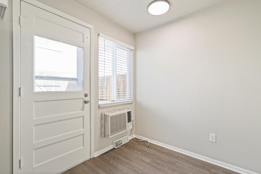 More Photos Of 3035 17th Ave, Longmont Apartments For Sale